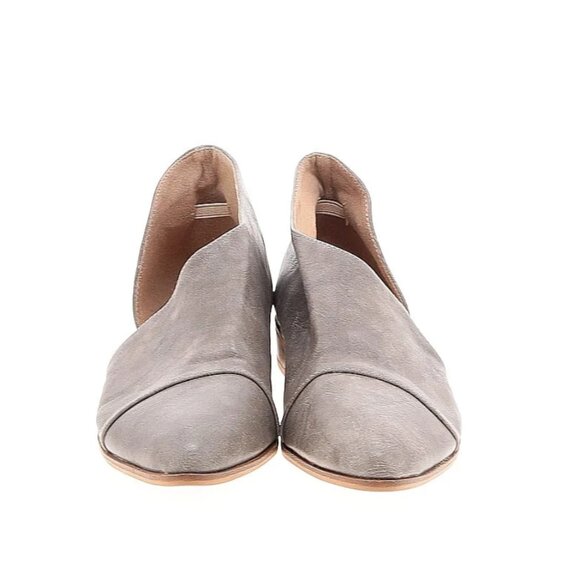 Catherine Malandrino NWOT Swan Flats size 9 Taupe - Picture 1 of 11